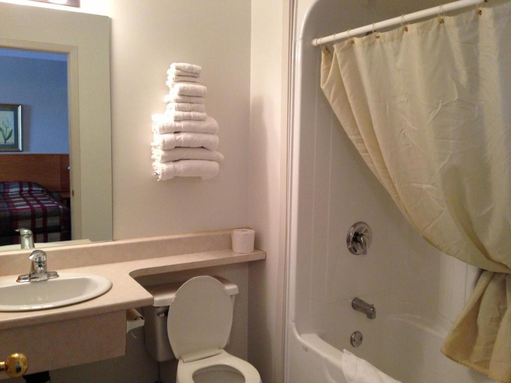 Settler'S Inn & Motel Plaster Rock Номер фото