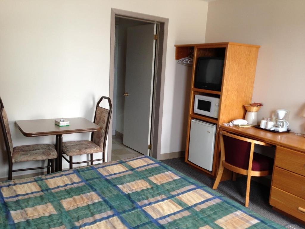 Settler'S Inn & Motel Plaster Rock Екстер'єр фото