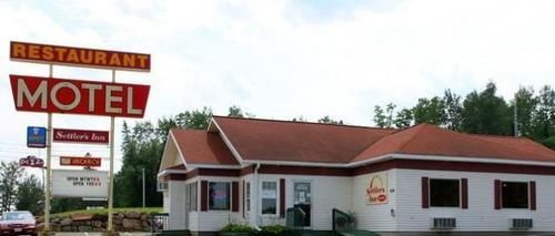 Settler'S Inn & Motel Plaster Rock Екстер'єр фото